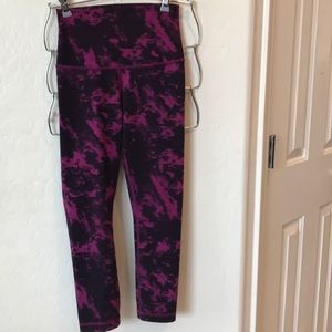 Lululemon Capri MV L-6